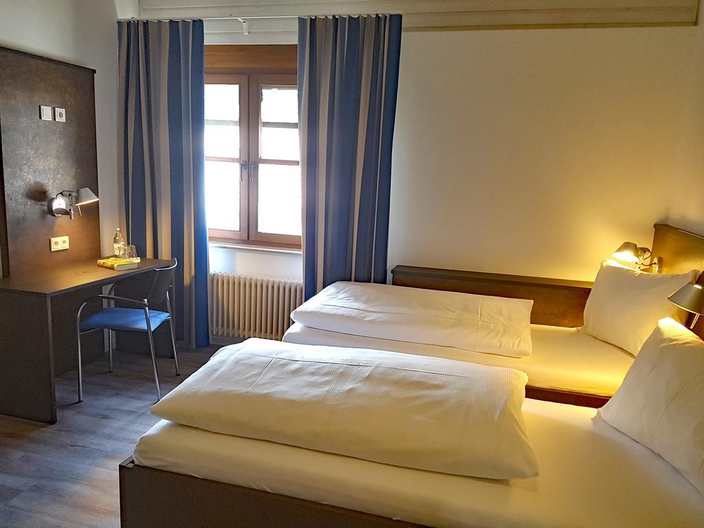 Tagungshaus Wernau Hotel Exterior photo